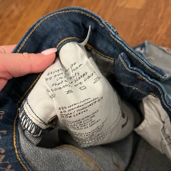 Blank NYC Denim Shorts - Picture 4 of 7